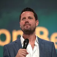 Seth Dillon